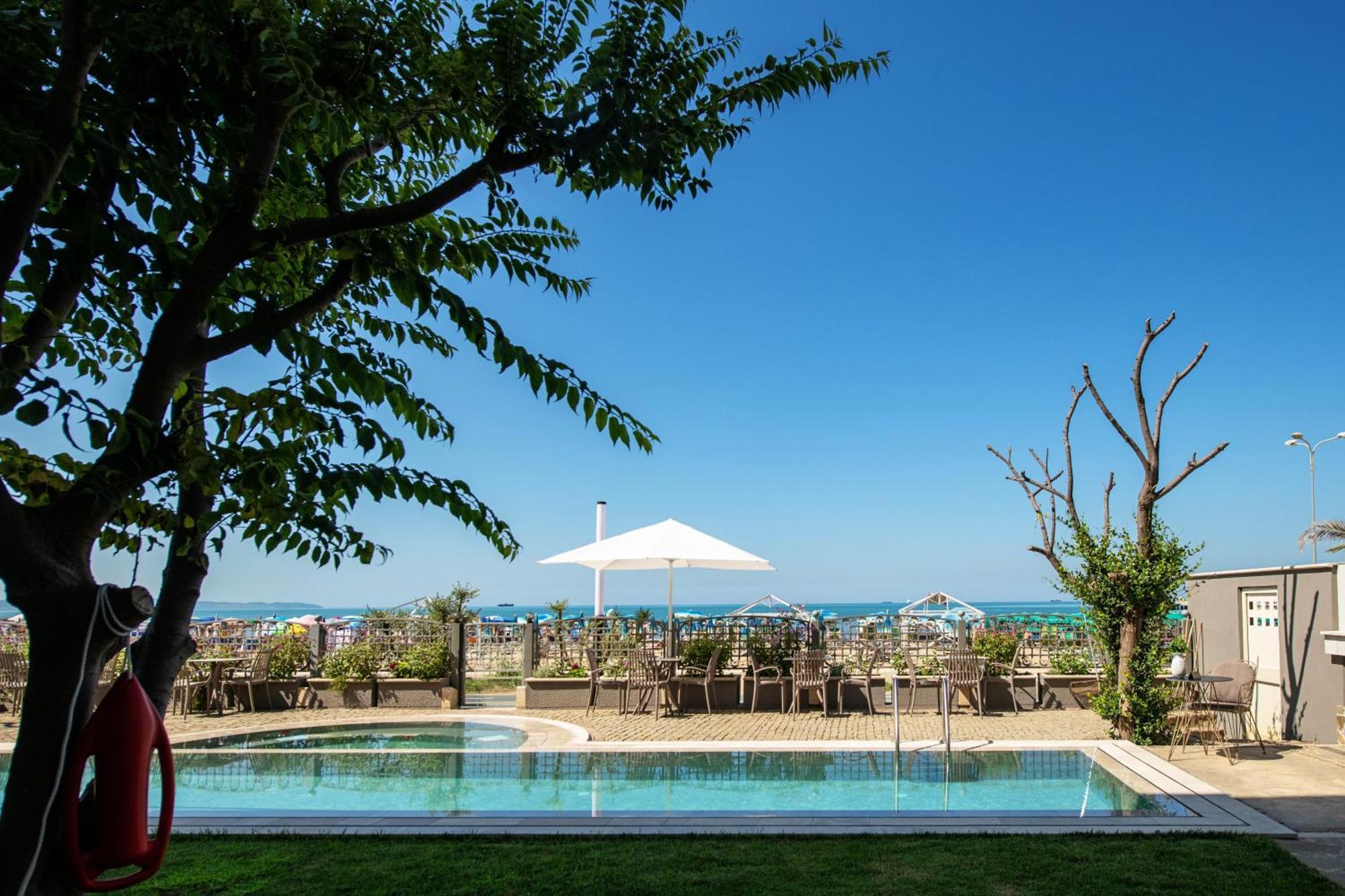 Hotel Vila 11 Дуррес Экстерьер фото
