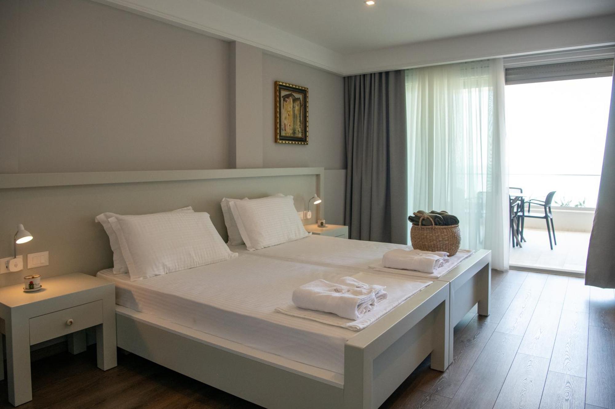 Hotel Vila 11 Дуррес Экстерьер фото